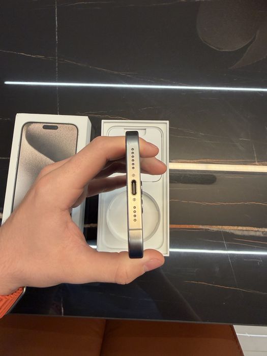 iPhone 15 Pro Max – 256 GB – Natural Titanium – Full Box