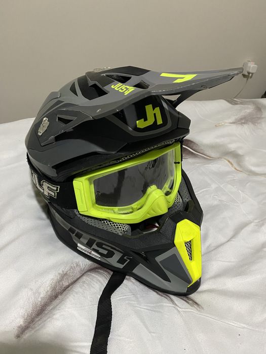 Каска Just1 J18