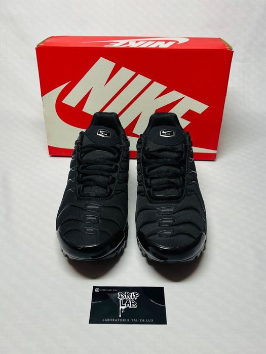 Adidasi Nike TN negri