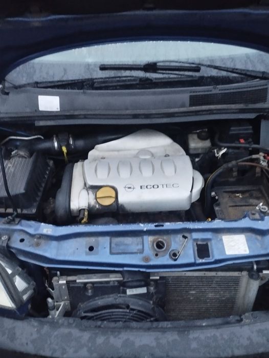 Vând/dezmembrez Opel Zafira 1.8 Benzină.