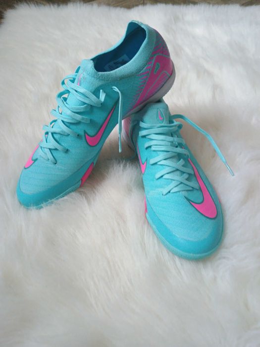 Ghete fotbal barbati Nike