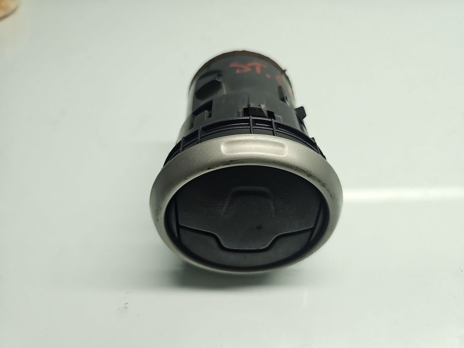 Grila aerisire centrala stanga Nissan Qashqai [Fabr 2007-2014] 68760-J