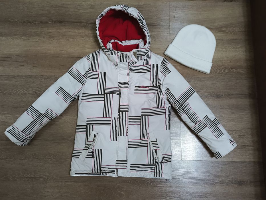 Фирменная куртка на весну