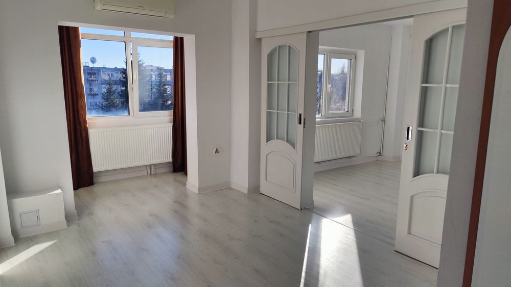 Proprietar vând partament cu două camere Trivale