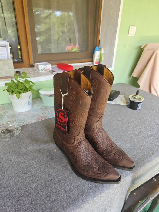 каубойки ботуши ,