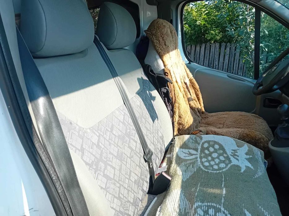 Proprietar, vând Opel Vivaro 1.9 CDTI, an 2005, înmatriculat, stare foarte bună de funcționare