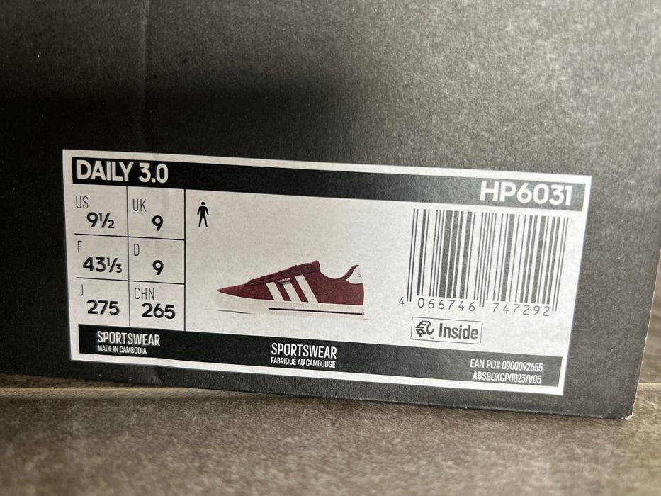Adidas кецове , чисто нови
