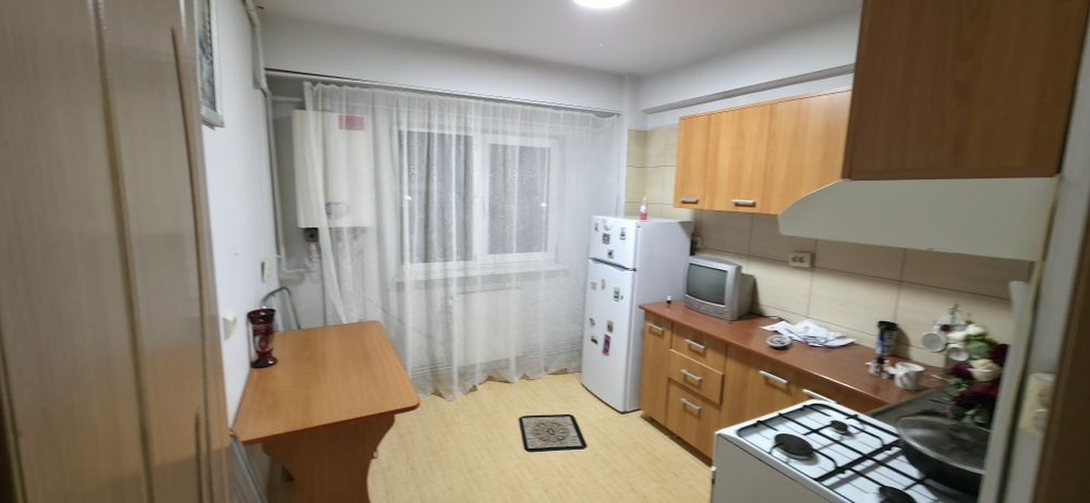 Vand apartament 3 camere