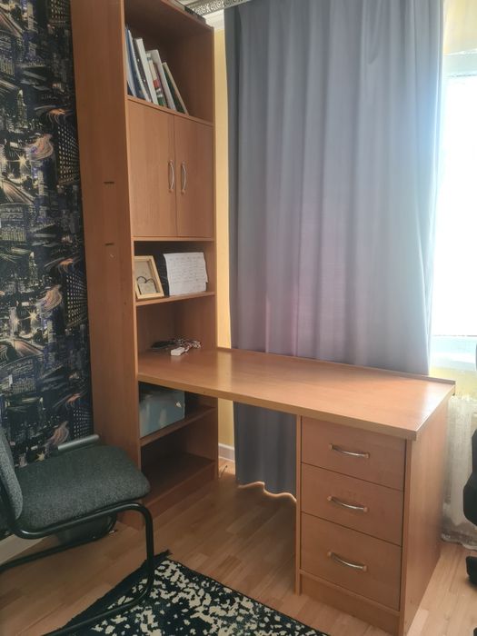 Стол шкаф и кровать