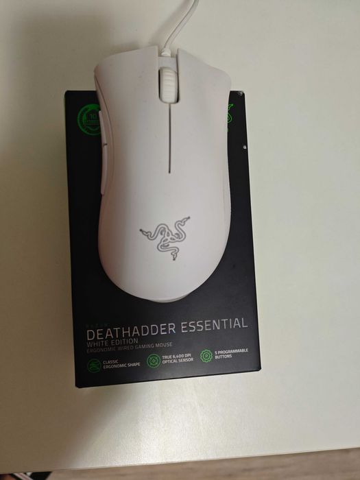 Мишка Razer Deathadder essential
