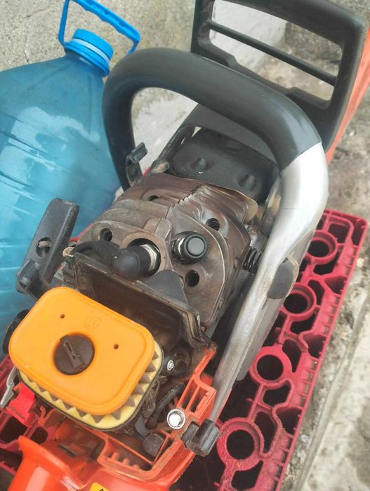 Husqvarna 562XP -КАТО НОВА!