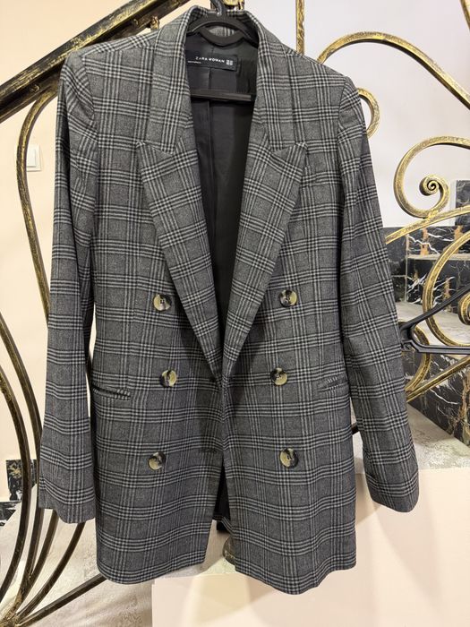 Пиджак Zara в клетку XS