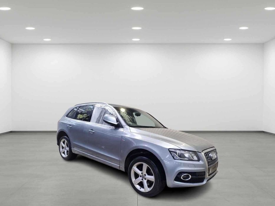 Dezmembrari dezmembrez Audi Q5 3.0 TDI cod motor CCWA