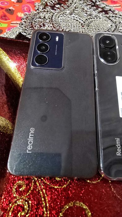 Realme 14x 5G 6/128GB  100 евро,  Redmi 13c 8/256GB 120евро
