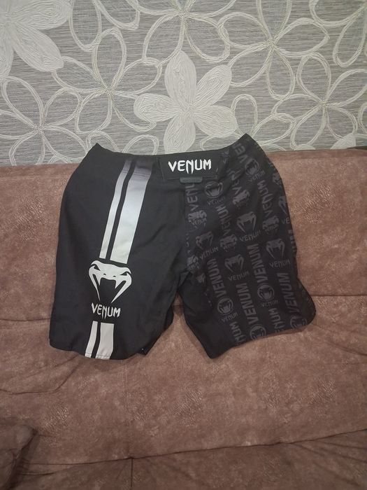 продам шорты  VENUM