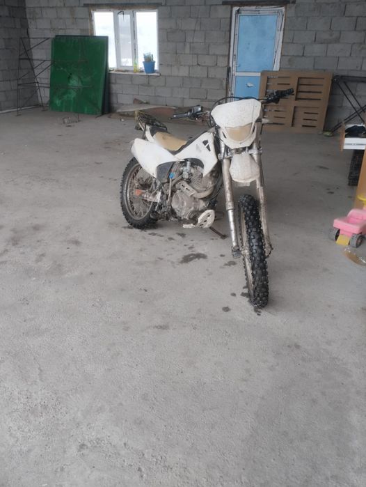 Продам эндуро 250кубов