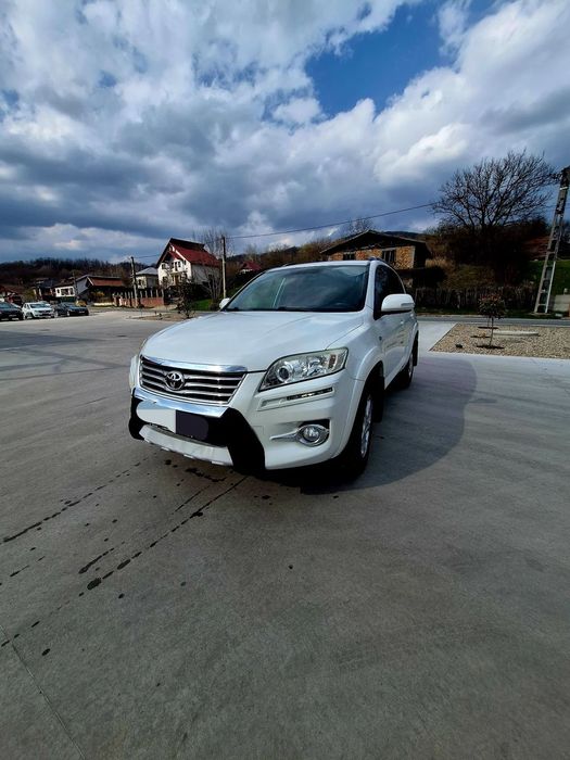 Toyota RAV4 Mașina este într-o stare de funcționare perfectă. Se vinde cu roți ech