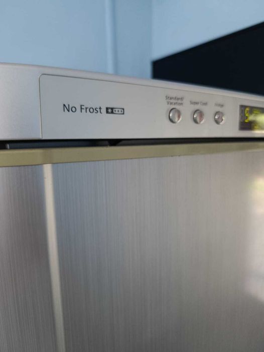 Холодильник SAMSUNG No Frost