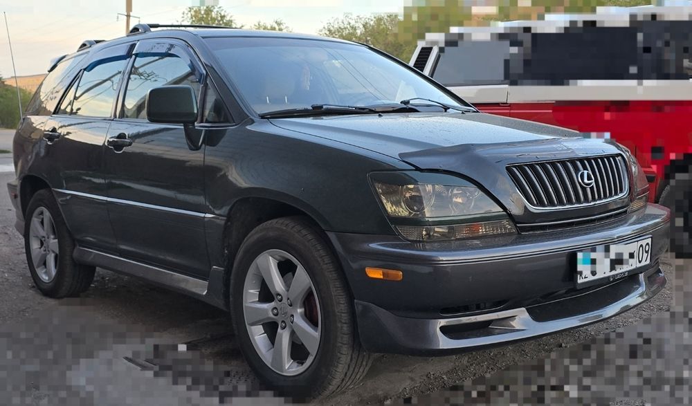 Lexus RX300 Накладки на бампера.