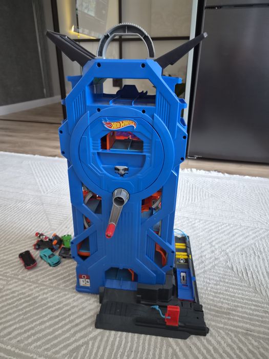 How Wheels City Mega Garage