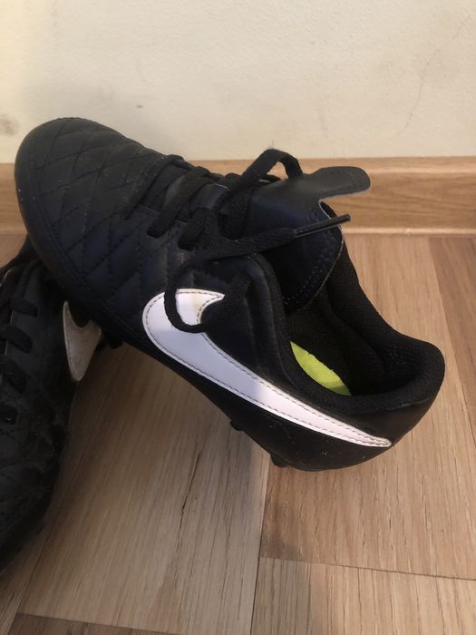Adidasi Nike cu crampoane copii