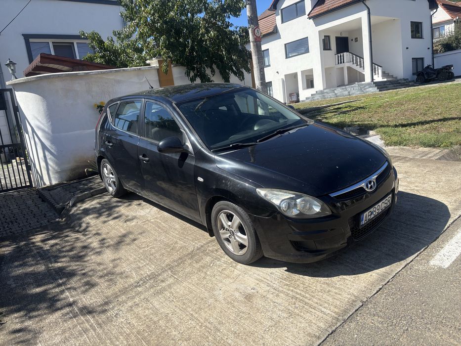 HYUNDAI i30 2010 — imagine 1
