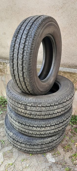 4 броя летни гуми 215 75 16 с бус Toyo 10mm