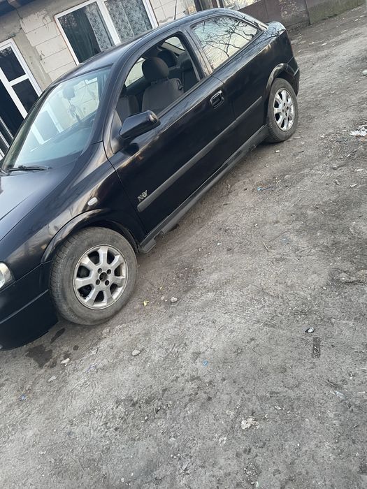 Vand sau schimb opel astra g 16 sport