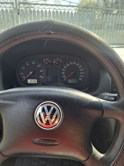 Vand Golf 4, 1,6 benzina