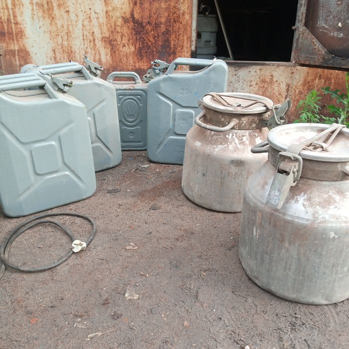 Продам канистры,фляги..