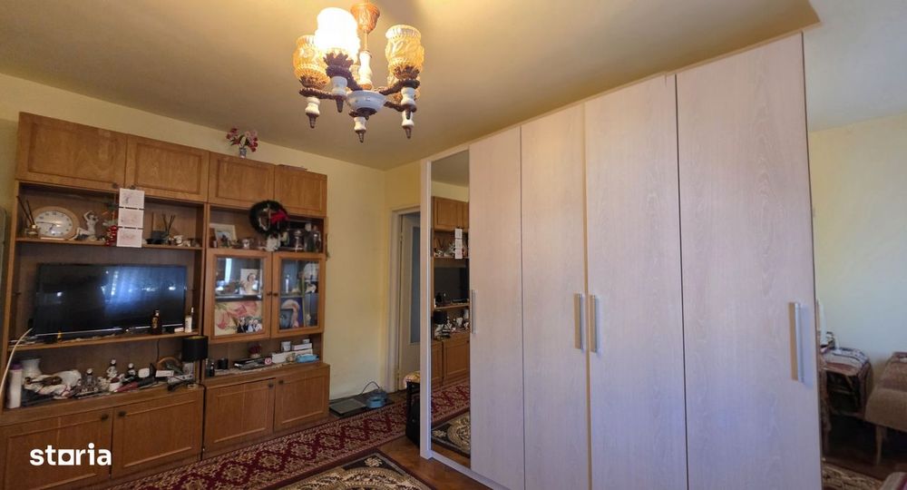 Apartament 4 camere, Dacia, Etaj 3, Centrala proprie, Mobilat si utila
