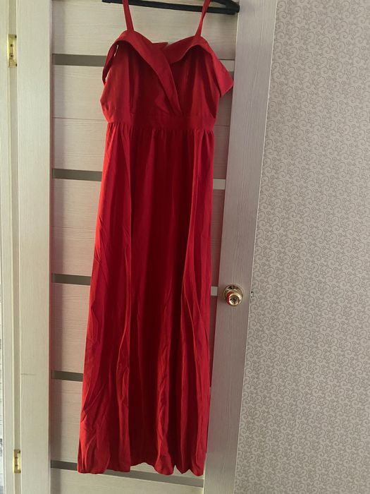 Продам красное вечернее платье