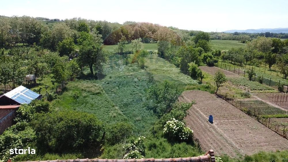 Casă cu teren generos în Ciugud cu 5 camere de vânzare