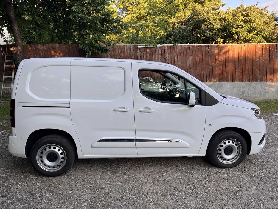 Toyota Proace City 2020, 1.5 Diesel, 3 locuri, stare foarte bună - TVA deductibil