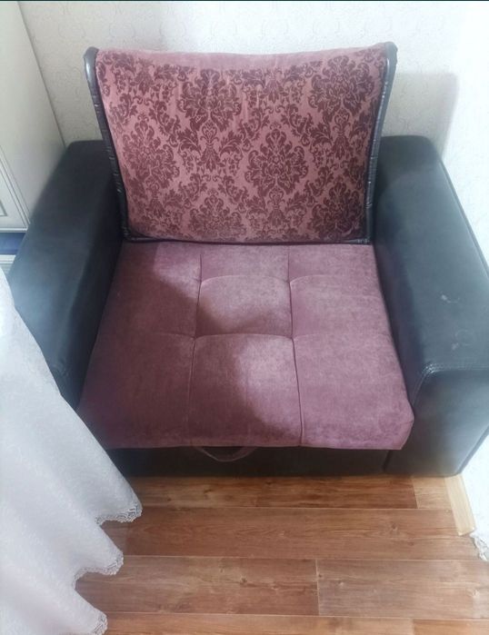 Продам диван,мини диван и кресло!