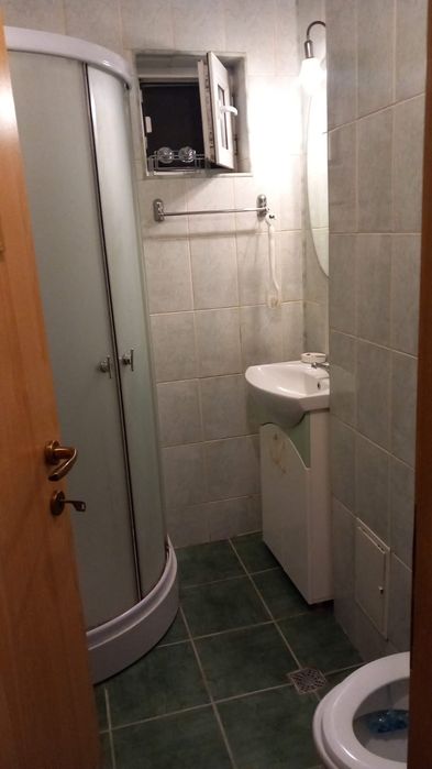 Dau în chirie garsoniera