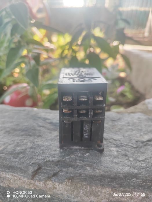 Продавам релета, Термо защити...