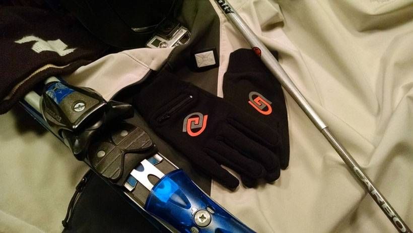 GoGlove ръкавиците контролират мобилни устройства от разстояние