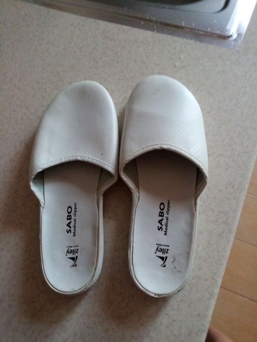 Saboți medicali pentru bărbați