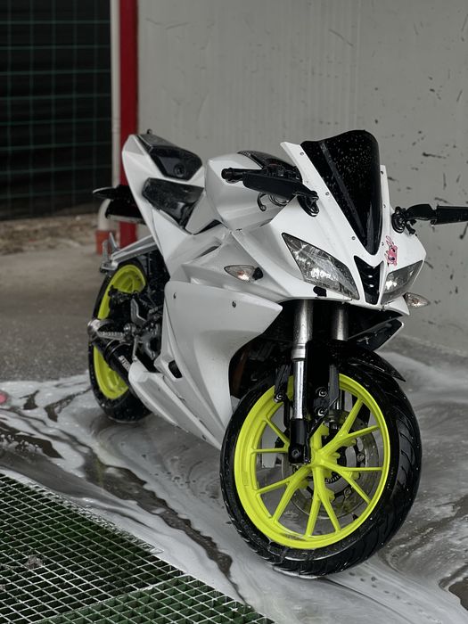 Yamaha Yzf R125 2016