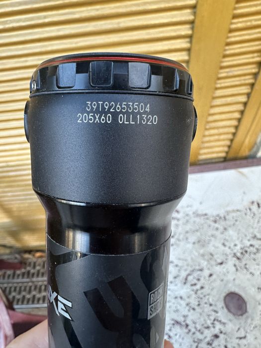 RockShox Super Deluxe + 205x60 с Trunnion болт