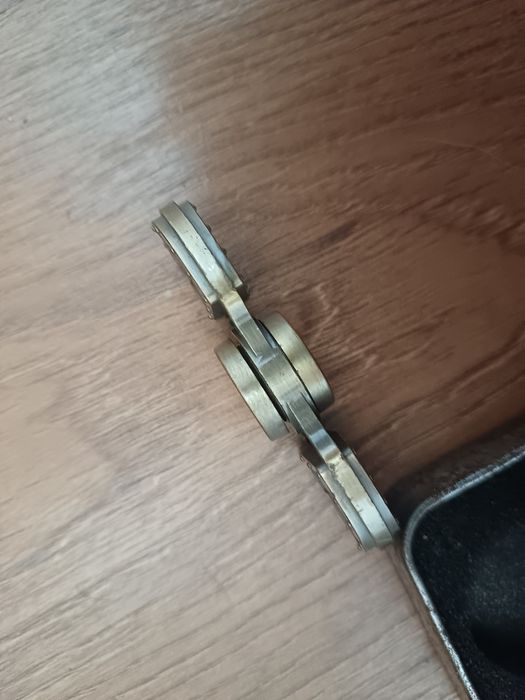 Spinner metalic premium cu cutie