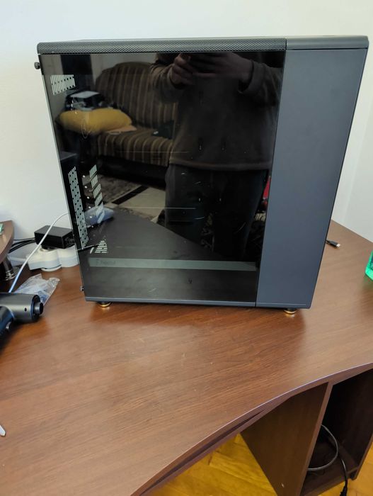 Carcasa PC Fractal North