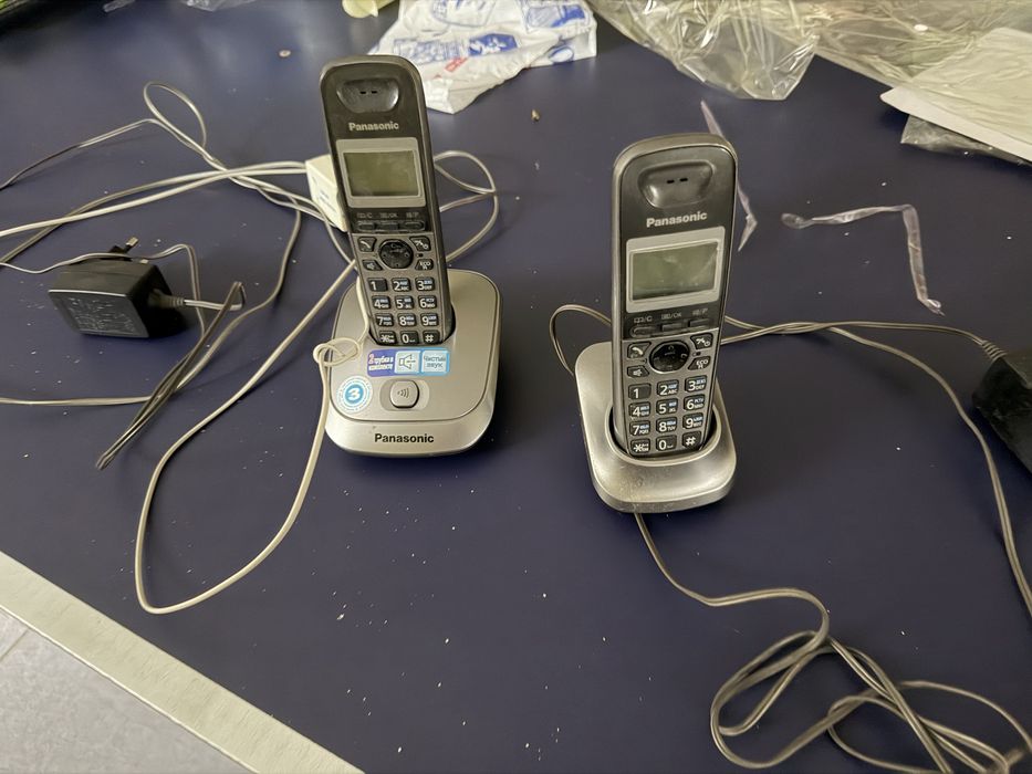 Panasonic KX-TG2511CA радиотелефон DECT, 2 трубки