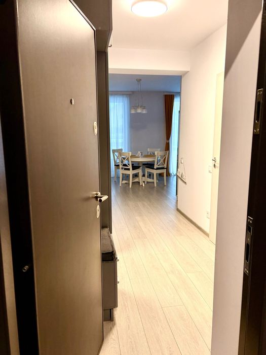 Inchirez apartament cu 3 camere si gradina proprie