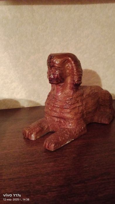 Продам статуэтку сфинкс