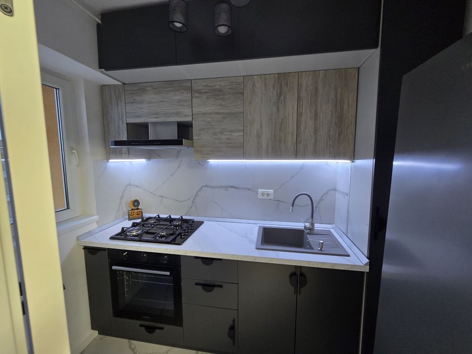 Inchiriez garaoniera