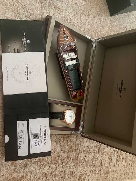 Frederique Constant Runabout FC-303RMS5B4