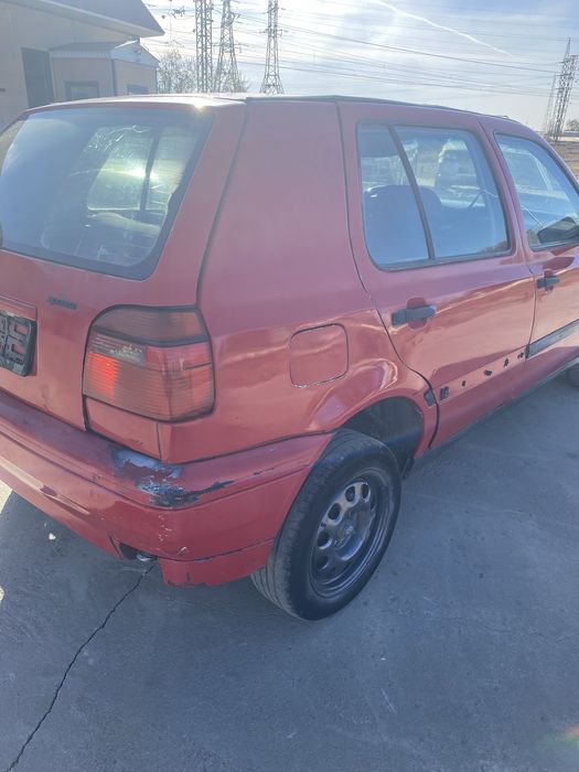 Продам гольф 3 1992г автомат 1.8