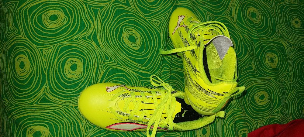 Ghete Puma  ultra 6 play fg/ag Neymar jr ss 26 noi purtate o singură data mărimea 35